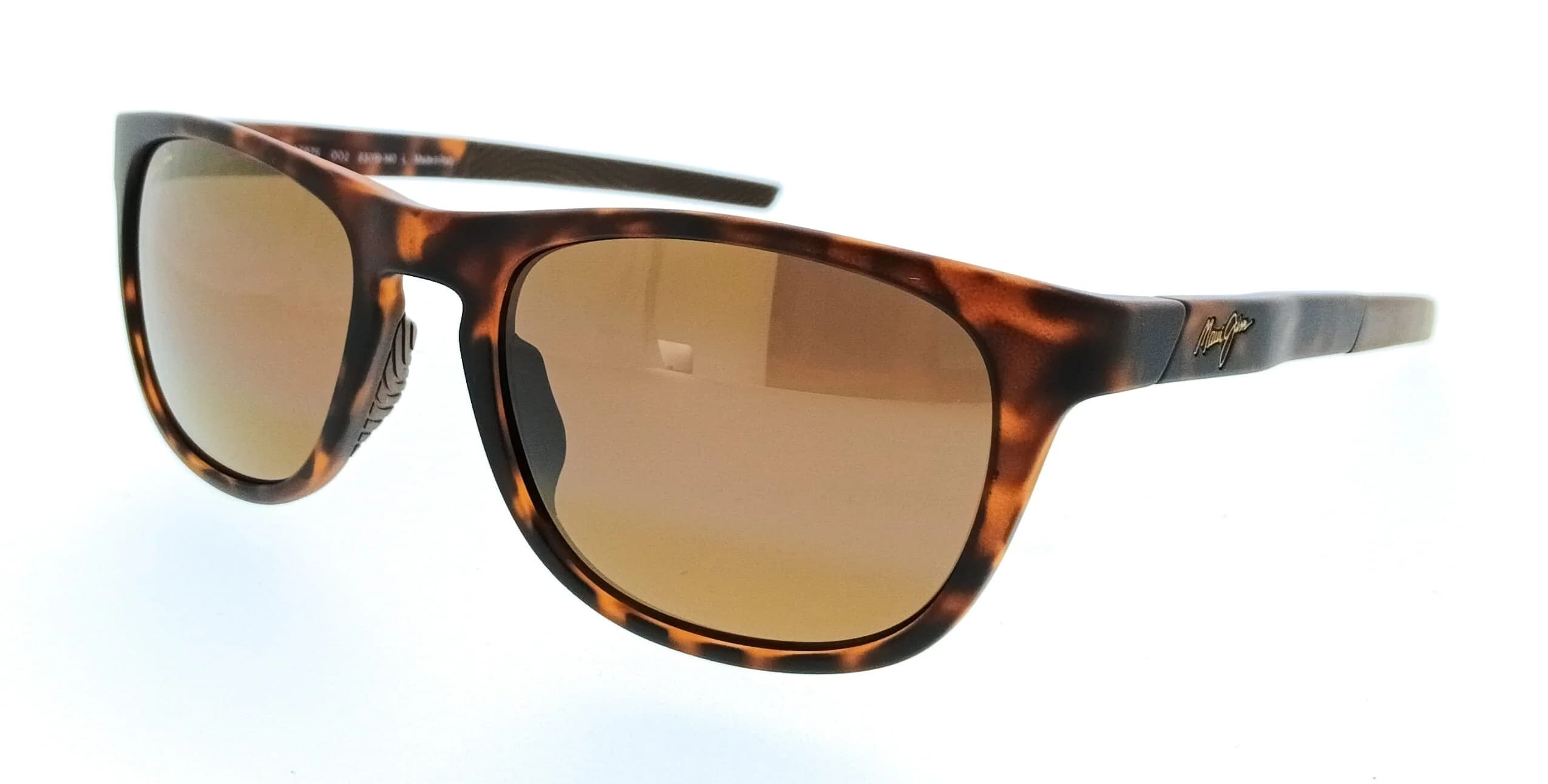 Lentes de sol Maui Jim MJ0597S en carey mate con micas bronce, vista 3/4