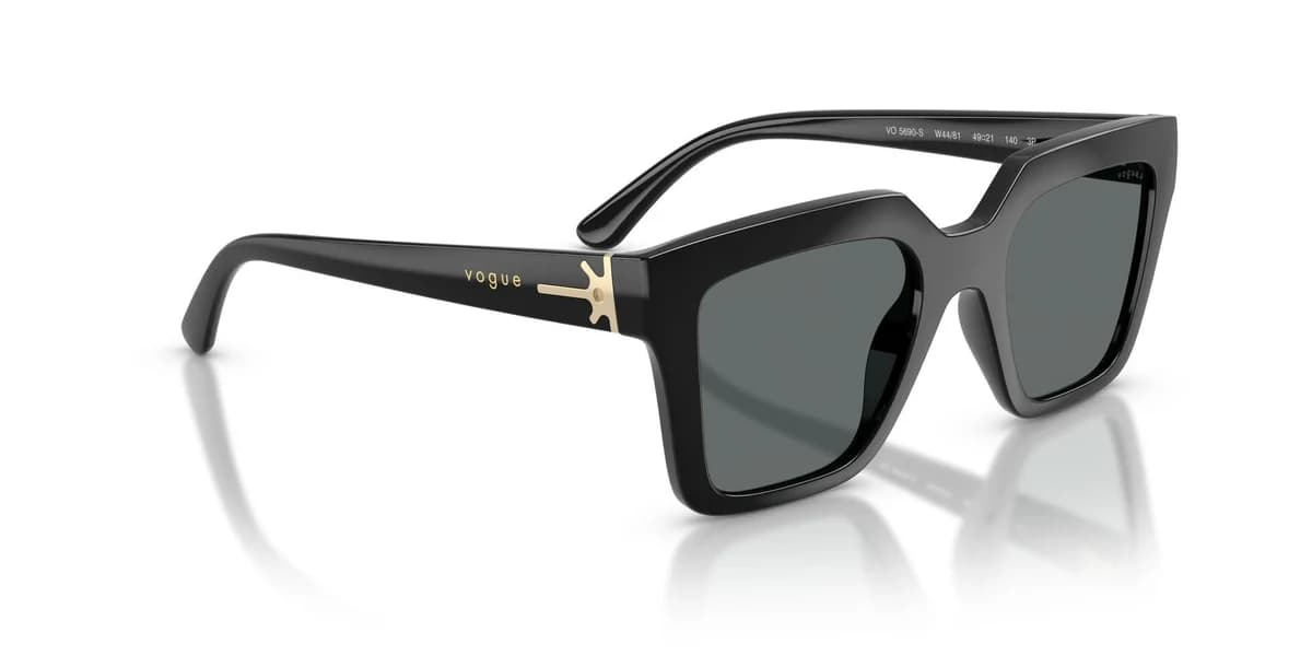 Lentes de sol Vogue VO5690S negro con mica gris polarizada, vista 3/4 lateral izquierda